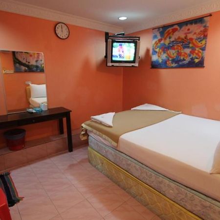 New Wave Hotel Sdn Bhd - Medan Batu Caves Chambre photo